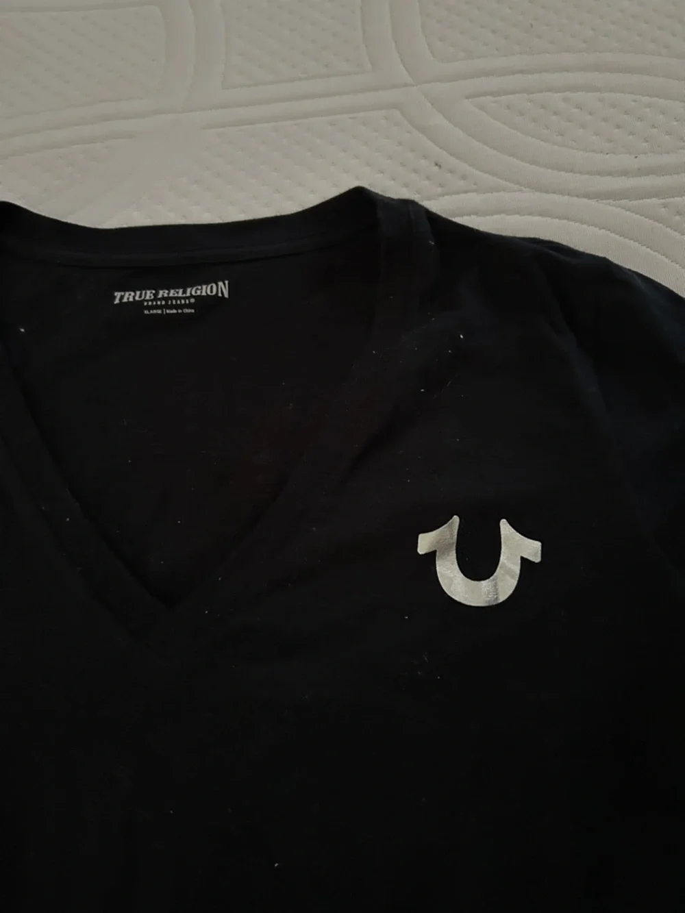 True Religion Black Foil & Rhinestone Buddha Slim V-Neck SS Logo Tee, Size XL
